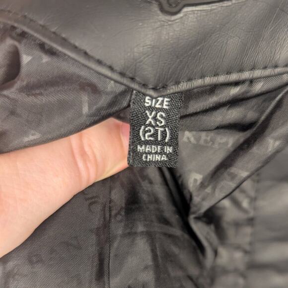 4/$20 Urban Republic Kids Black Faux Leather Biker Moto Zip Up Jacket Size XS/2T - Picture 5 of 9